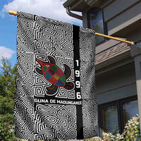 Indigenous Regions of Panama Guna de Madungandí Garden Flag with Colorful Turtle and Black White Geometric Pattern - Wonder Print Shop