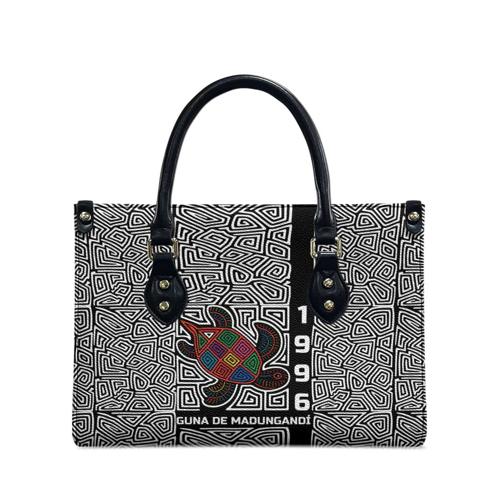 Indigenous Regions of Panama Guna de Madungandí Leather Bag with Colorful Turtle and Black White Geometric Pattern - Wonder Print Shop