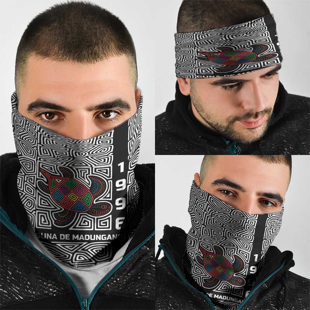 Indigenous Regions of Panama Guna de Madungandí Neck Gaiter with Colorful Turtle and Black White Geometric Pattern - Wonder Print Shop
