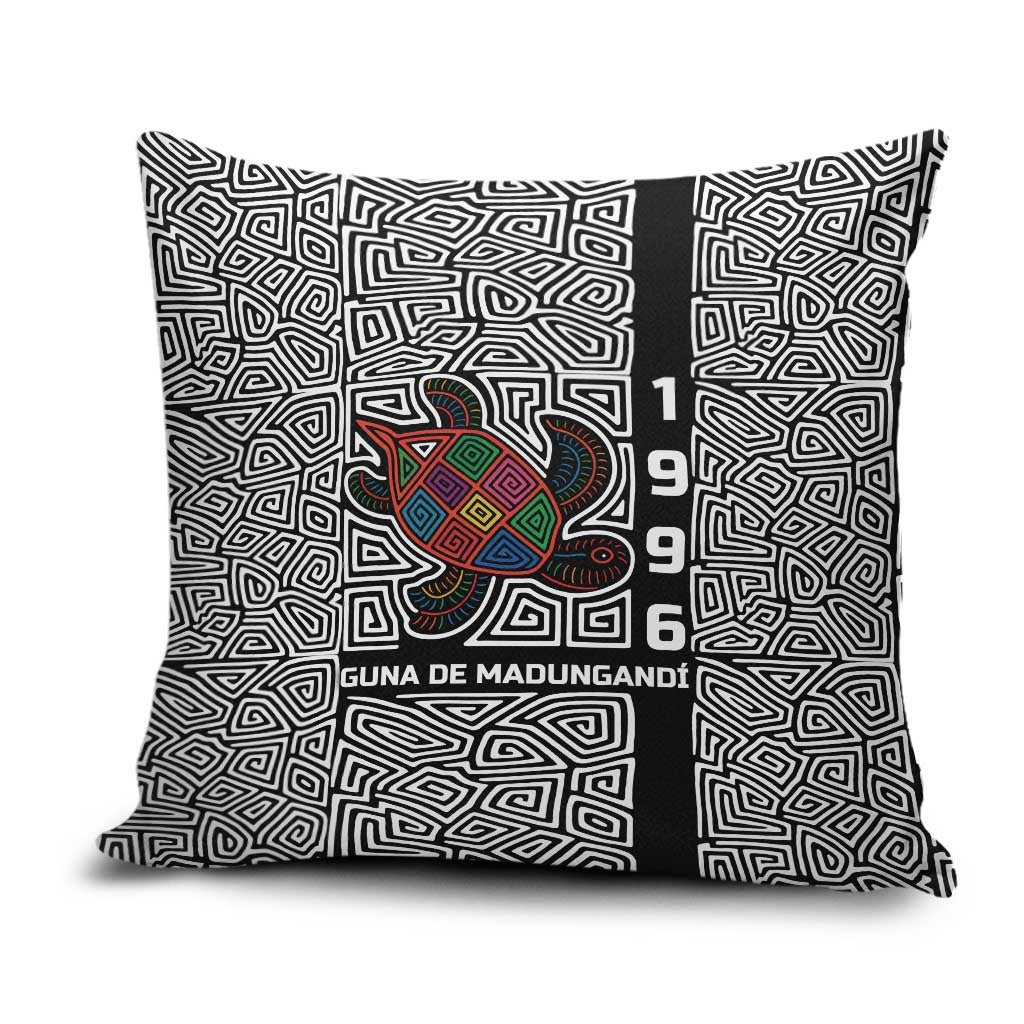 Indigenous Regions of Panama Guna de Madungandí Pillow Cover with Colorful Turtle and Black White Geometric Pattern - Wonder Print Shop