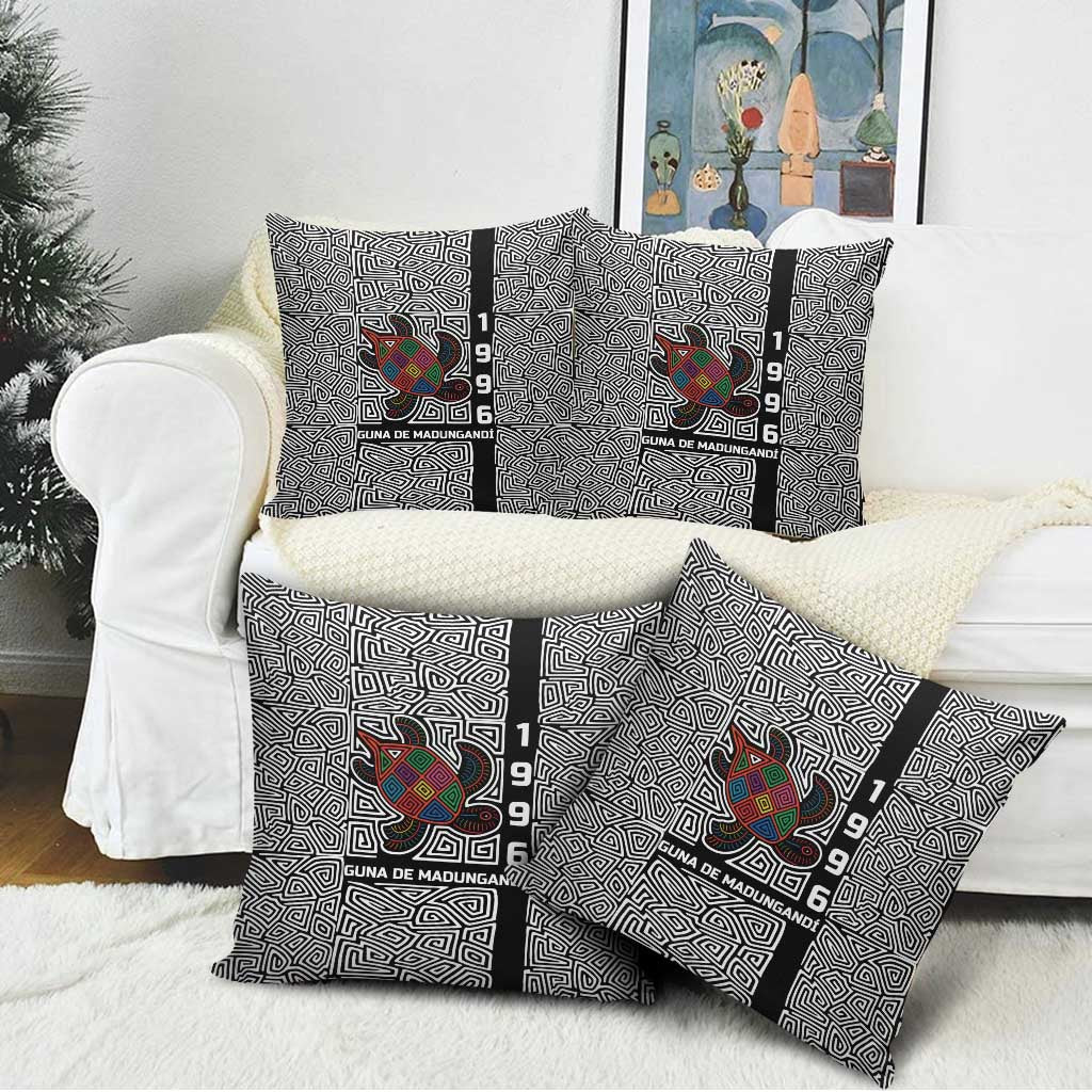 Indigenous Regions of Panama Guna de Madungandí Pillow Cover with Colorful Turtle and Black White Geometric Pattern - Wonder Print Shop