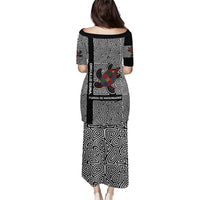 Indigenous Regions of Panama Guna de Madungandí Puletasi with Colorful Turtle and Black White Geometric Pattern - Wonder Print Shop