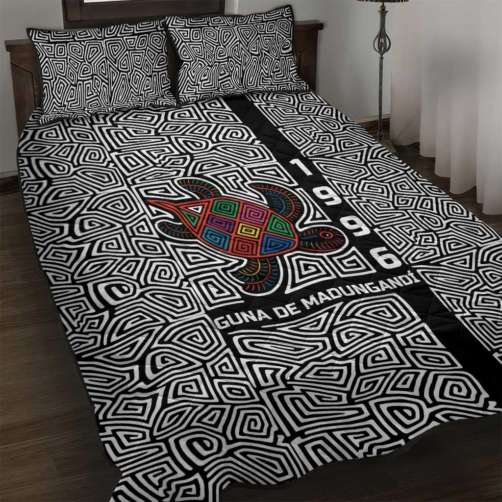Indigenous Regions of Panama Guna de Madungandí Quilt Bed Set with Colorful Turtle and Black White Geometric Pattern - Wonder Print Shop