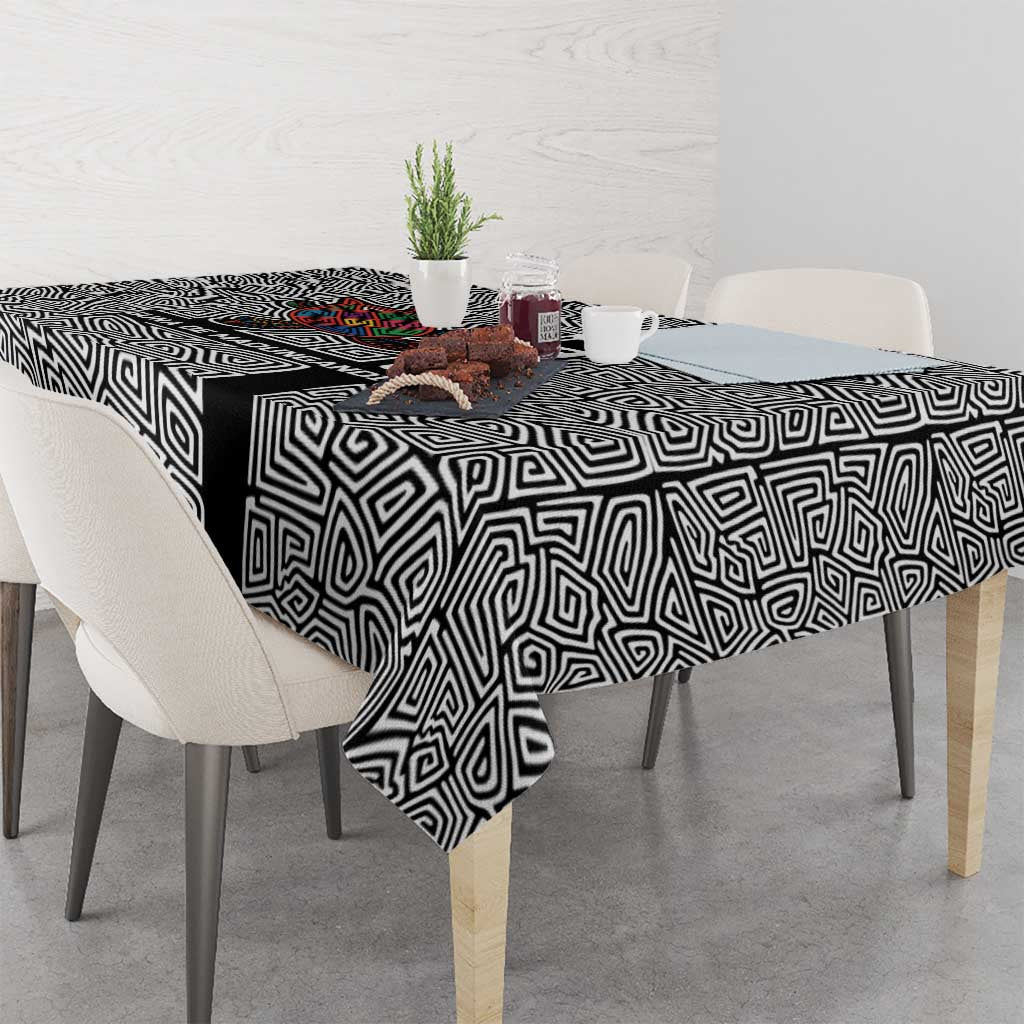 Indigenous Regions of Panama Guna de Madungandí Tablecloth with Colorful Turtle and Black White Geometric Pattern - Wonder Print Shop