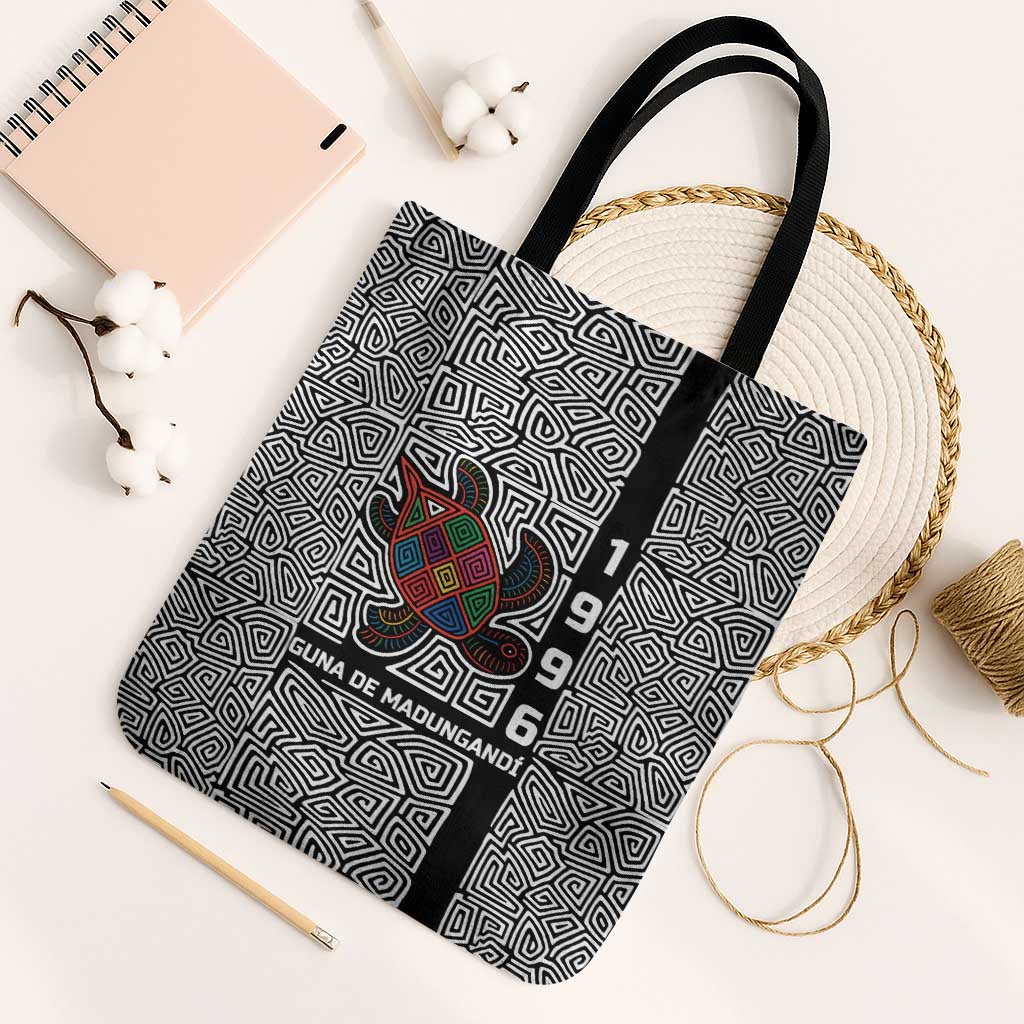 Indigenous Regions of Panama Guna de Madungandí Tote Bag with Colorful Turtle and Black White Geometric Pattern - Wonder Print Shop