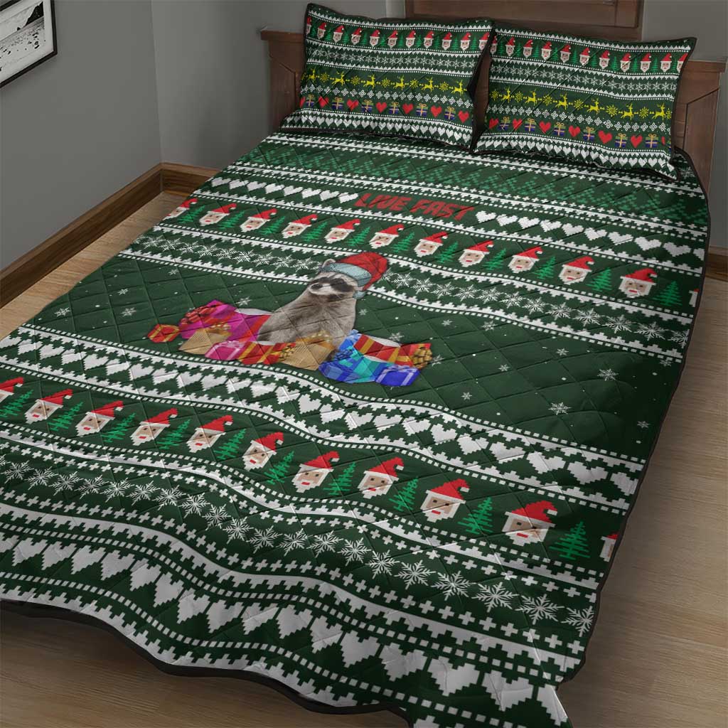 Sloth Christmas Quilt Bed Set with Santa Hat, Presents, and Festive Pattern - Wonder Print Shop