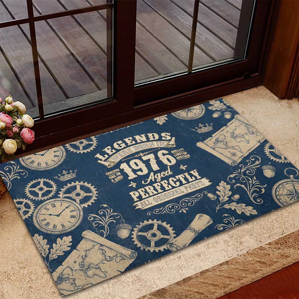 Legend 1976 Vintage Gears and Scrolls Design Rubber Doormat with Crown Motif in Classic Blue and Beige Retro