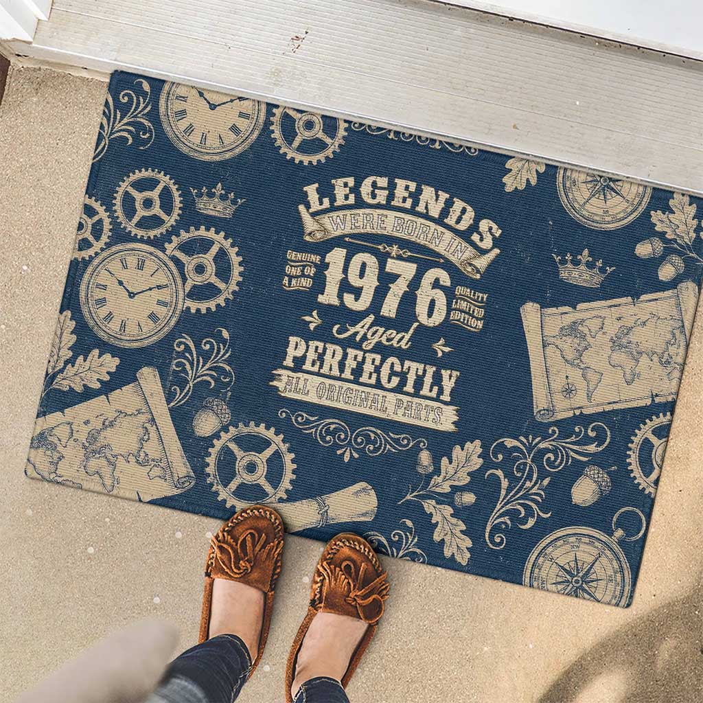 Legend 1976 Vintage Gears and Scrolls Design Rubber Doormat with Crown Motif in Classic Blue and Beige Retro