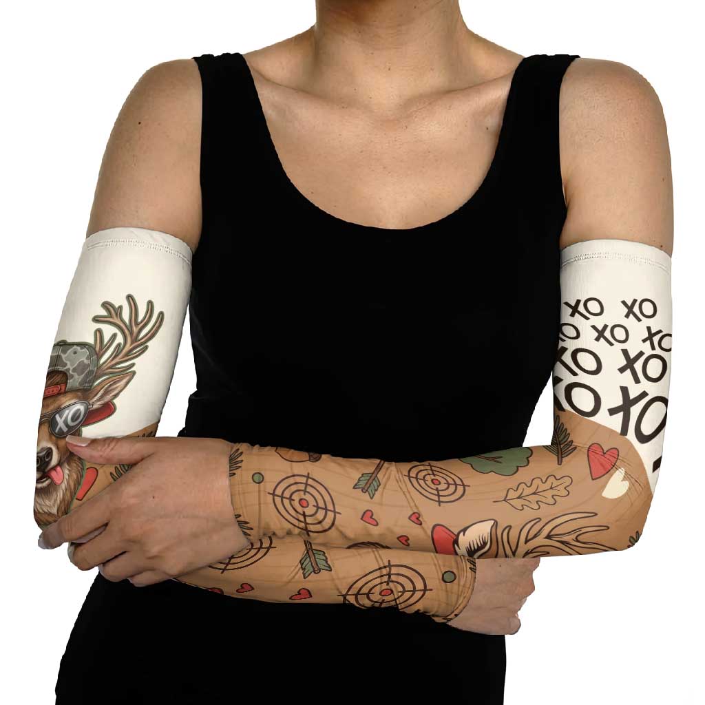 Valentine Buck Arm Sleeves with Camo Cap and XOXO Pattern Retro Hunting