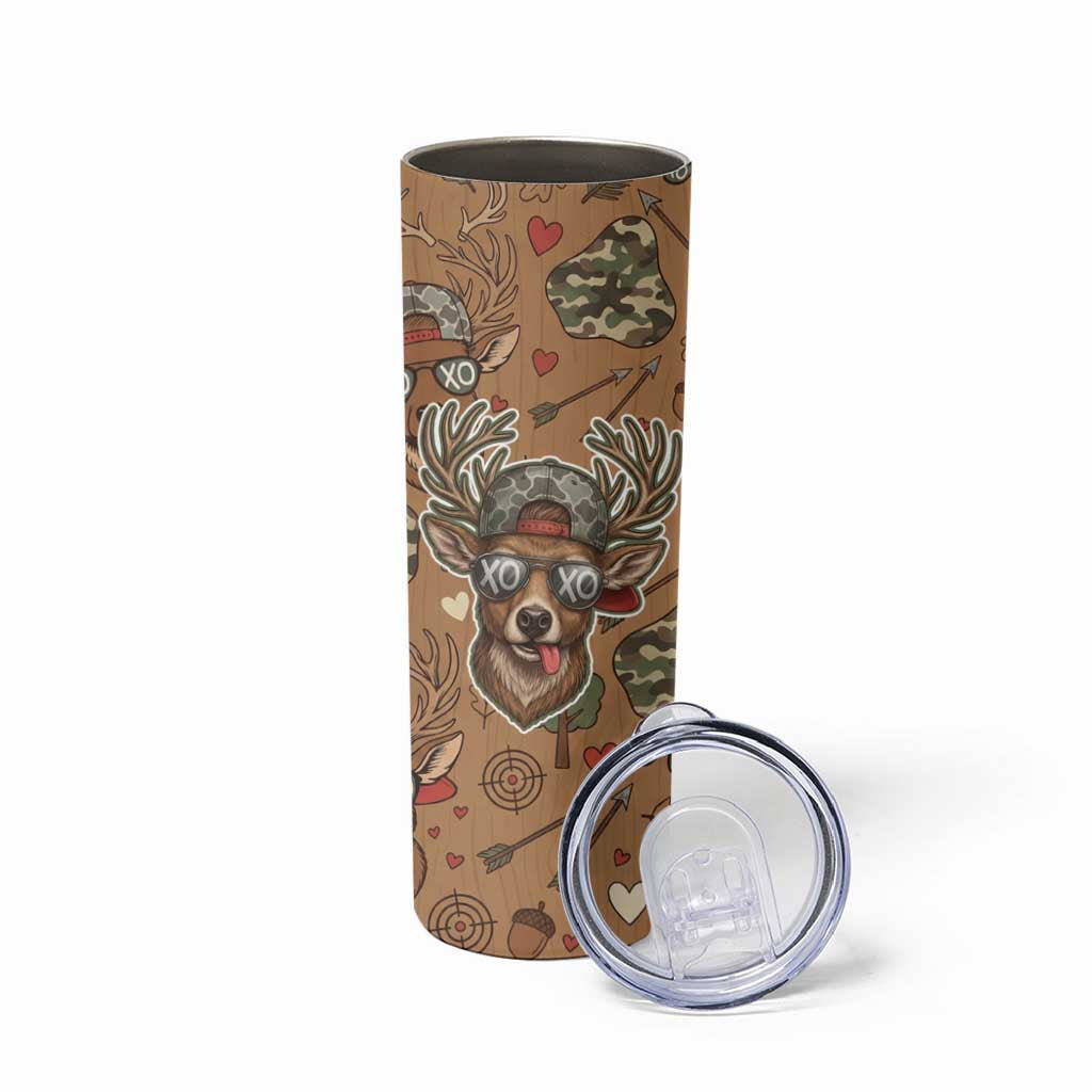 Valentine Buck Skinny Tumbler with Camo Cap and XOXO Pattern Retro Hunting