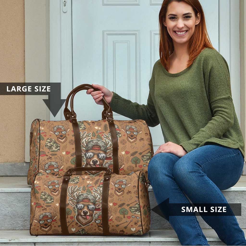 Valentine Buck Travel Bag with Camo Cap and XOXO Pattern Retro Hunting