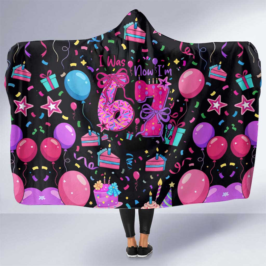 7th Birthday Girl Hooded Blanket with Cake Balloons Confetti and I Was 6 Now I'm 7