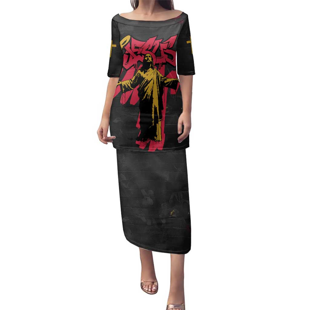 Jesus Graffiti Design Family Matching Puletasi and Hawaiian Shirt Crowned Portrait and Urban Street Art Style in Red Yellow Black Theme - Wonder Print Shop