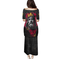 Jesus Graffiti Design Family Matching Puletasi and Hawaiian Shirt Crowned Portrait and Urban Street Art Style in Red Yellow Black Theme - Wonder Print Shop