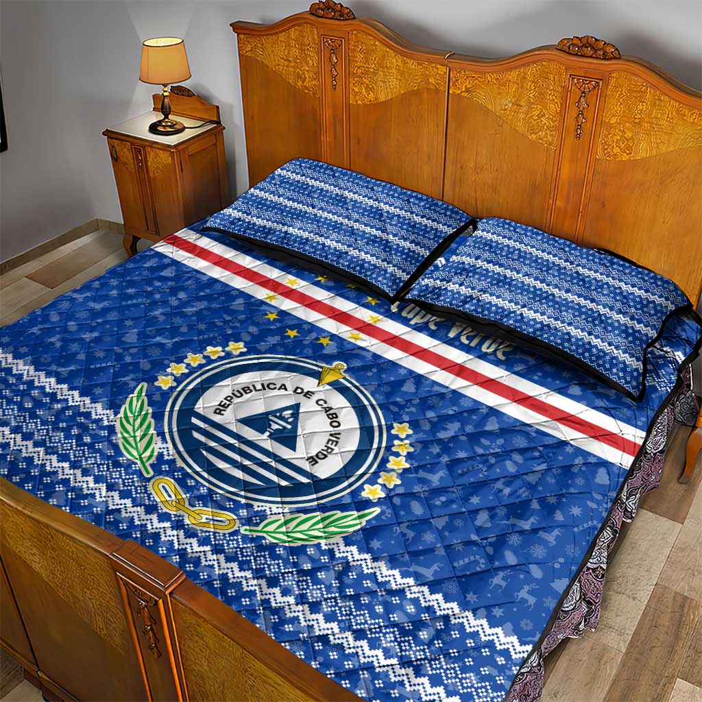 Cape Verde Christmas Quilt Bed Set with Blue Festive Pattern Sailing Santa and National Emblem Motif - Wonder Print Shop