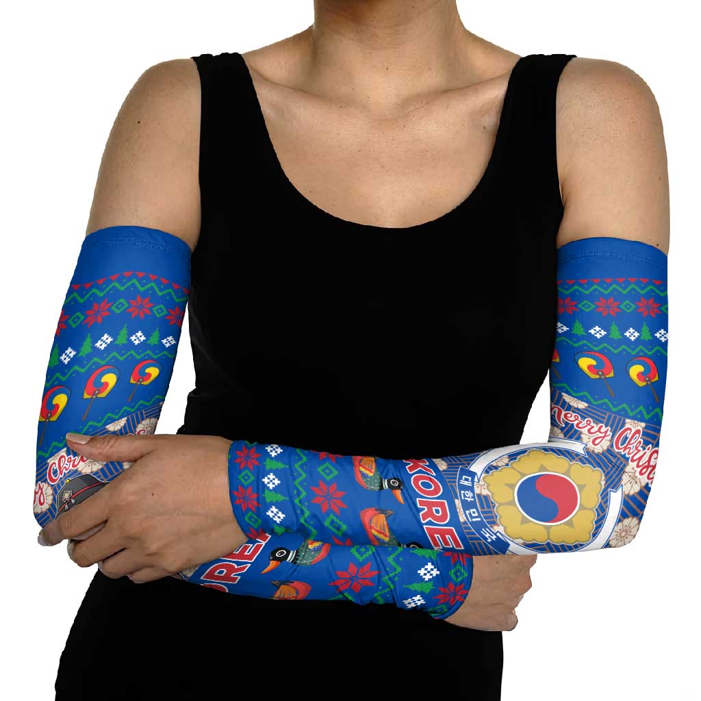Korea Christmas Arm Sleeves with Bear in Hanbok National Emblem and Traditional Boat Pattern Design - Wonder Print Shop