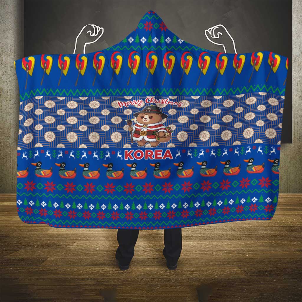 Korea Christmas Hooded Blanket with Bear in Hanbok National Emblem and Traditional Boat Pattern Design - Wonder Print Shop