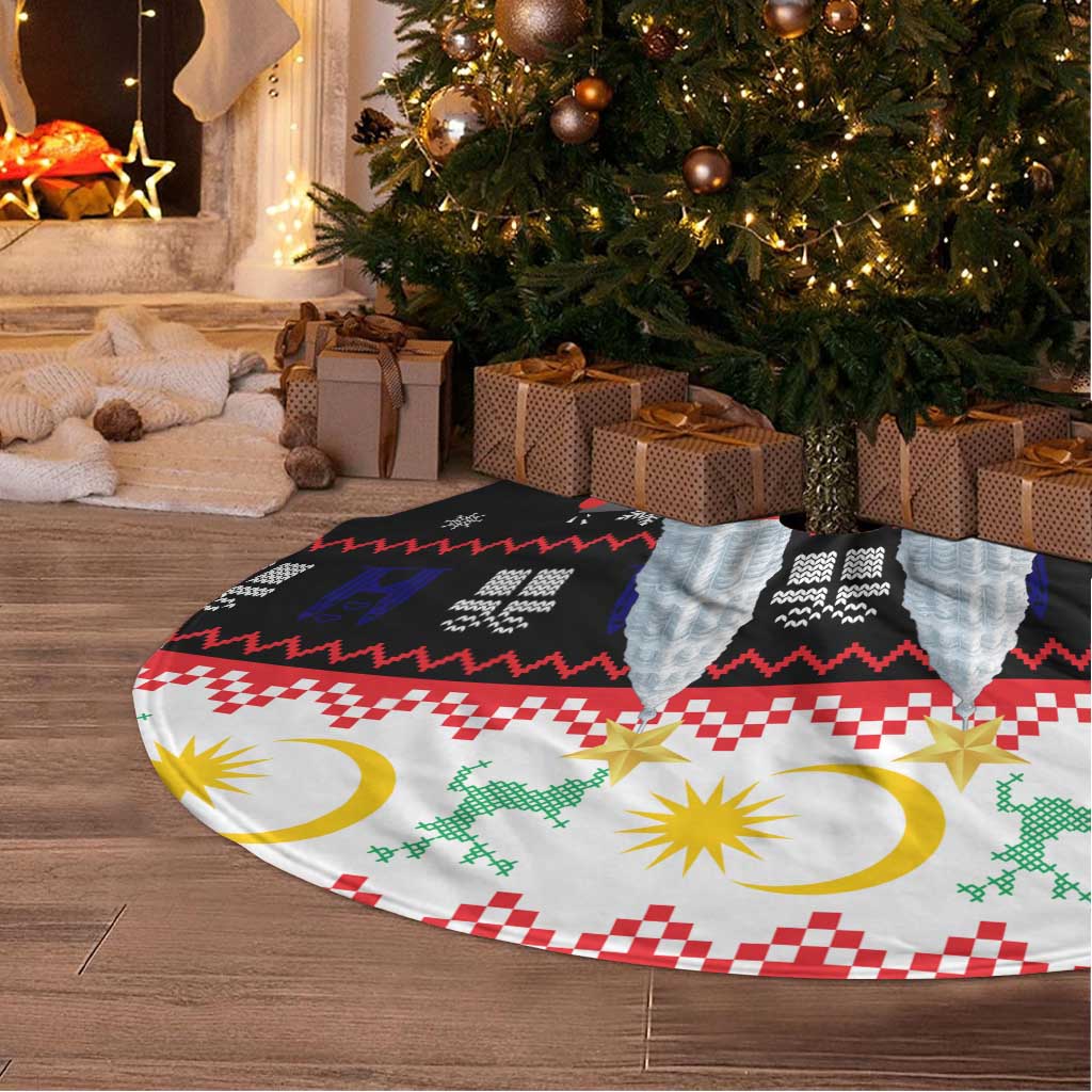 Malaysia Christmas Tree Skirt with Santa Claus Petronas Towers Snowflakes and Festive Icons - Wonder Print Shop