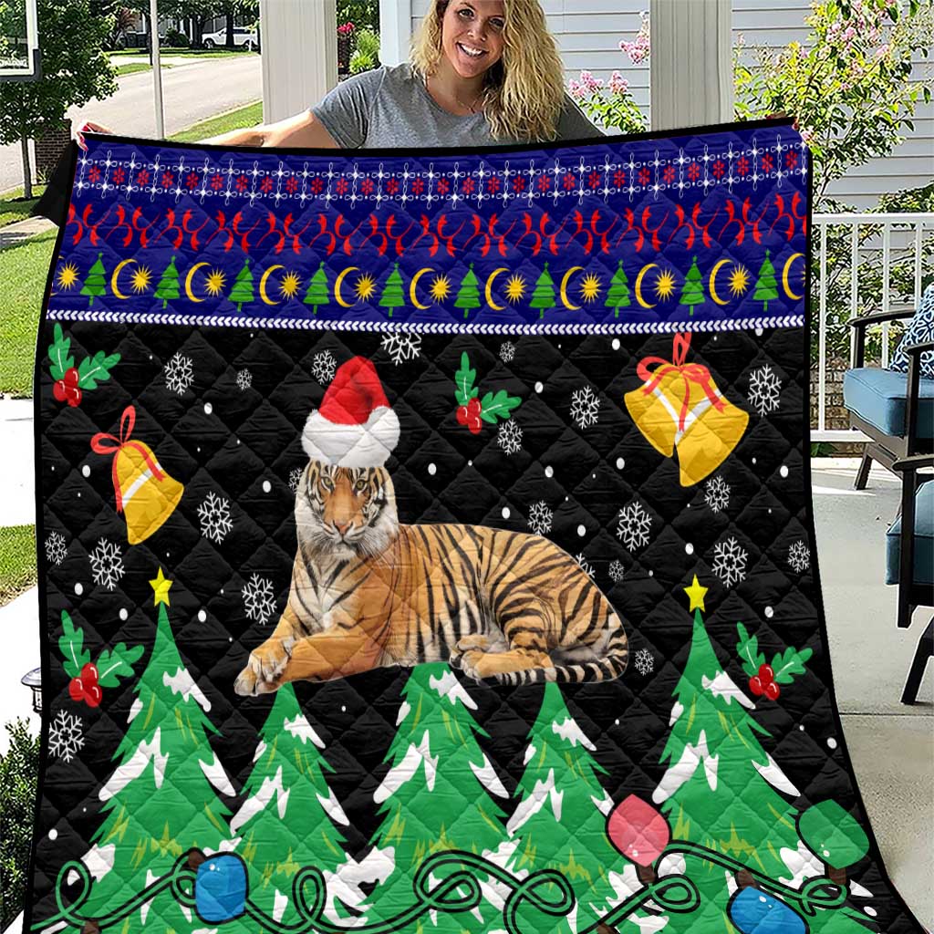 Malaysia Christmas Quilt with Tiger Santa Hat Snowflakes and Holiday Tree Pattern - Wonder Print Shop