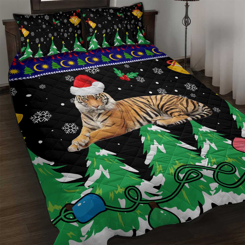 Malaysia Christmas Quilt Bed Set with Tiger Santa Hat Snowflakes and Holiday Tree Pattern - Wonder Print Shop