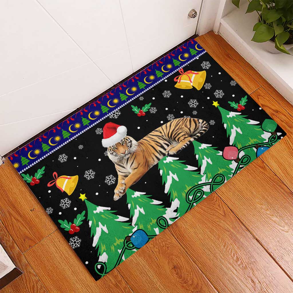 Malaysia Christmas Rubber Doormat with Tiger Santa Hat Snowflakes and Holiday Tree Pattern - Wonder Print Shop