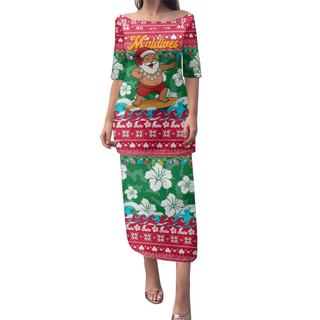 Maldives Christmas Family Matching Puletasi and Hawaiian Shirt with Surfing Santa Claus Tropical Flowers and Holiday Wave - Wonder Print Shop