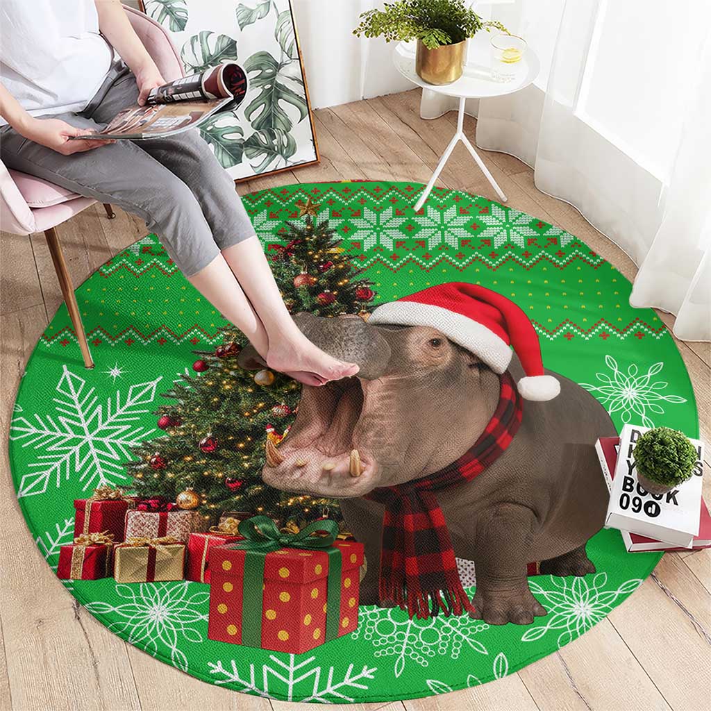 Mali Christmas Round Carpet with Hippo Santa Hat Snowflakes and Holiday Gift - Wonder Print Shop