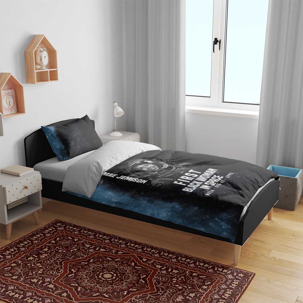Mae Jemison Bedding Set with NASA Spacesuit Portrait, First Black Woman - Wonder Print Shop