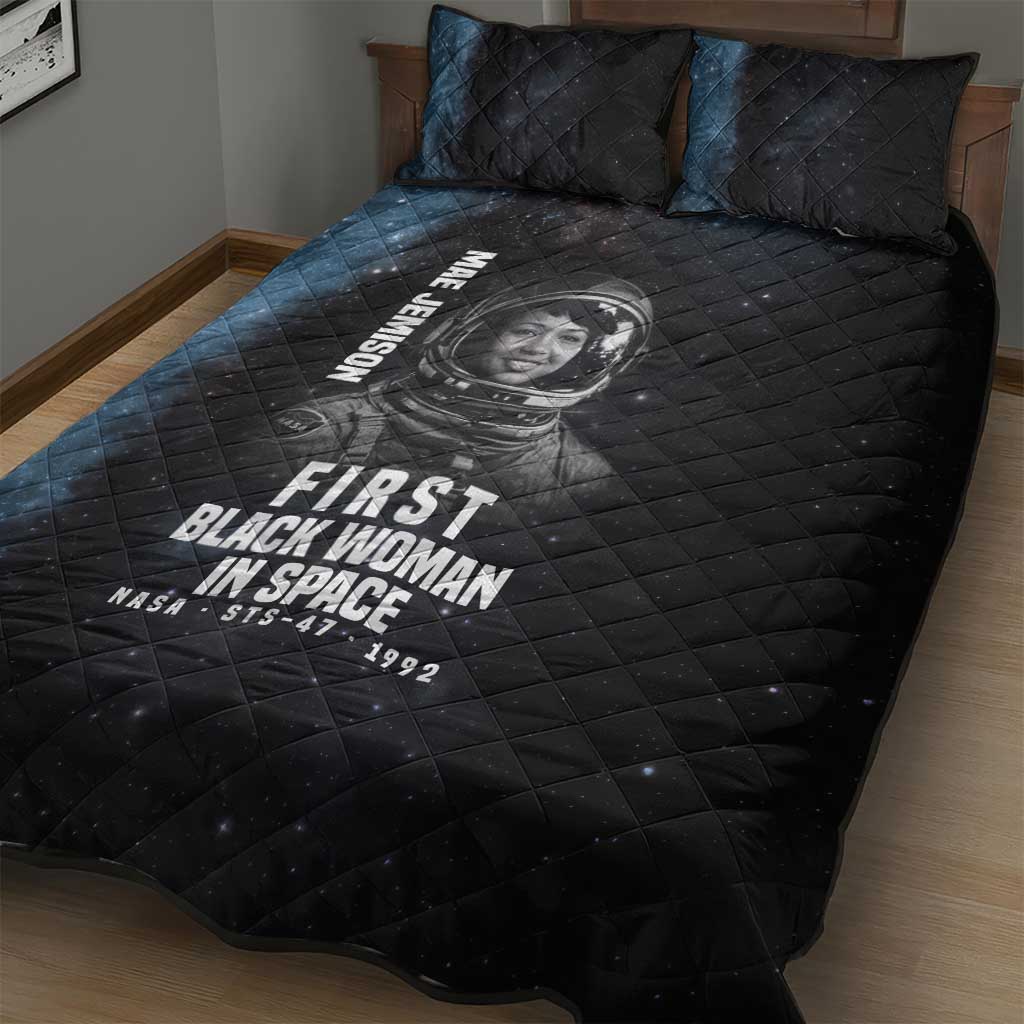 Mae Jemison Quilt Bed Set with NASA Spacesuit Portrait, First Black Woman - Wonder Print Shop