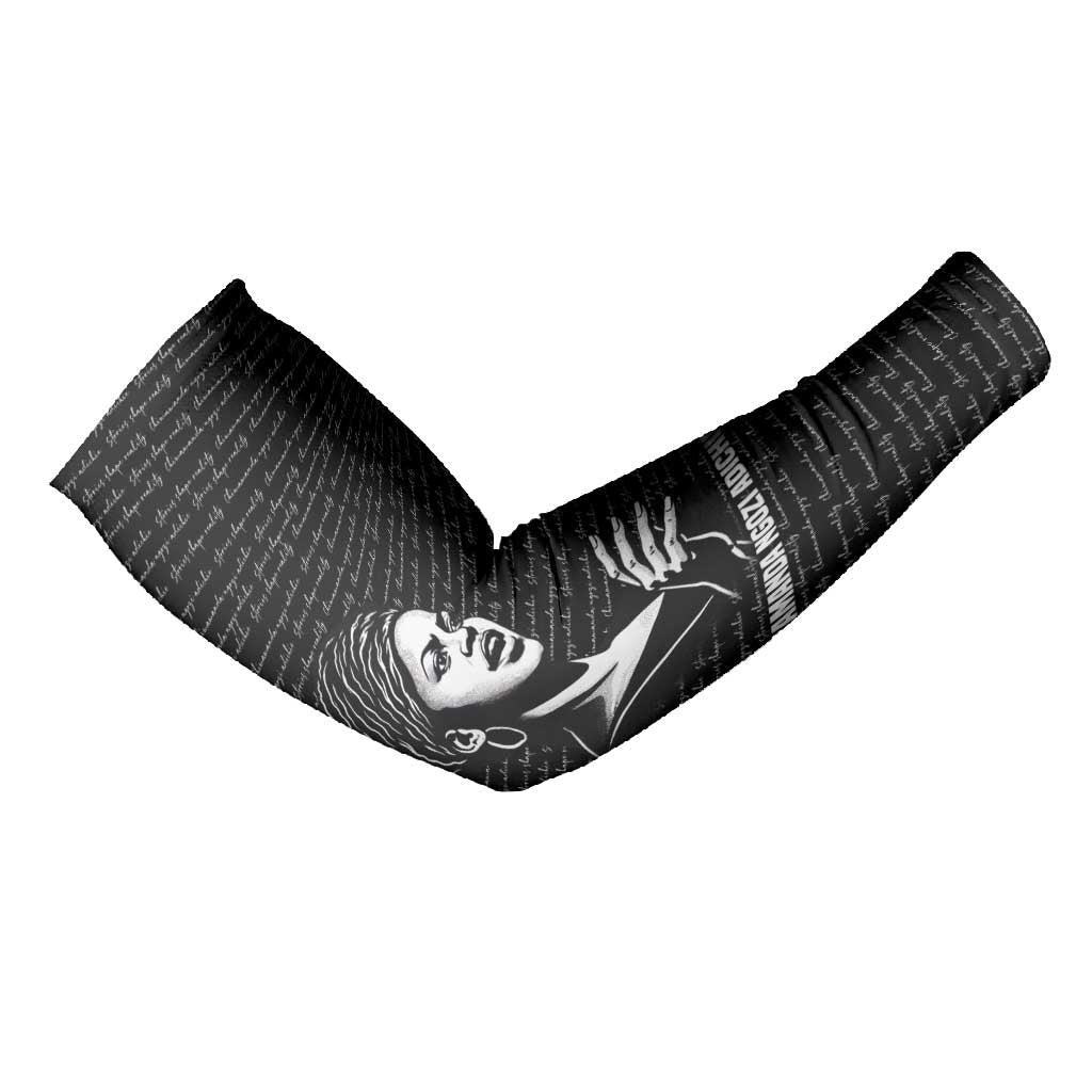 Chimamanda Ngozi Adichie Arm Sleeves with Expressive Speaking Portrait, Stories Shape Reality - Wonder Print Shop