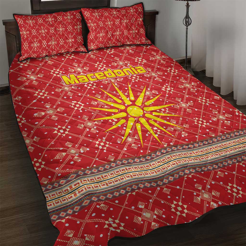 Macedonia Christmas Quilt Bed Set with Traditional Santa and Yellow Sun Motif - Wonder Print Shop