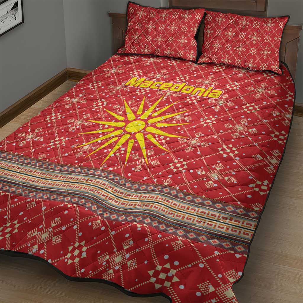 Macedonia Christmas Quilt Bed Set with Traditional Santa and Yellow Sun Motif - Wonder Print Shop