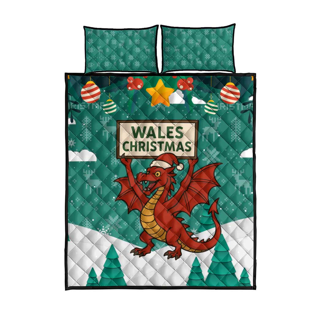 Wales Christmas Quilt Bed Set with Red Dragon Santa Sleigh and Festive Green Snowflake - Wonder Print Shop