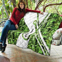 Custom Fishing Hook Quilt with Green Jungle Leaf Pattern and White Split Design - Wonder Print Shop