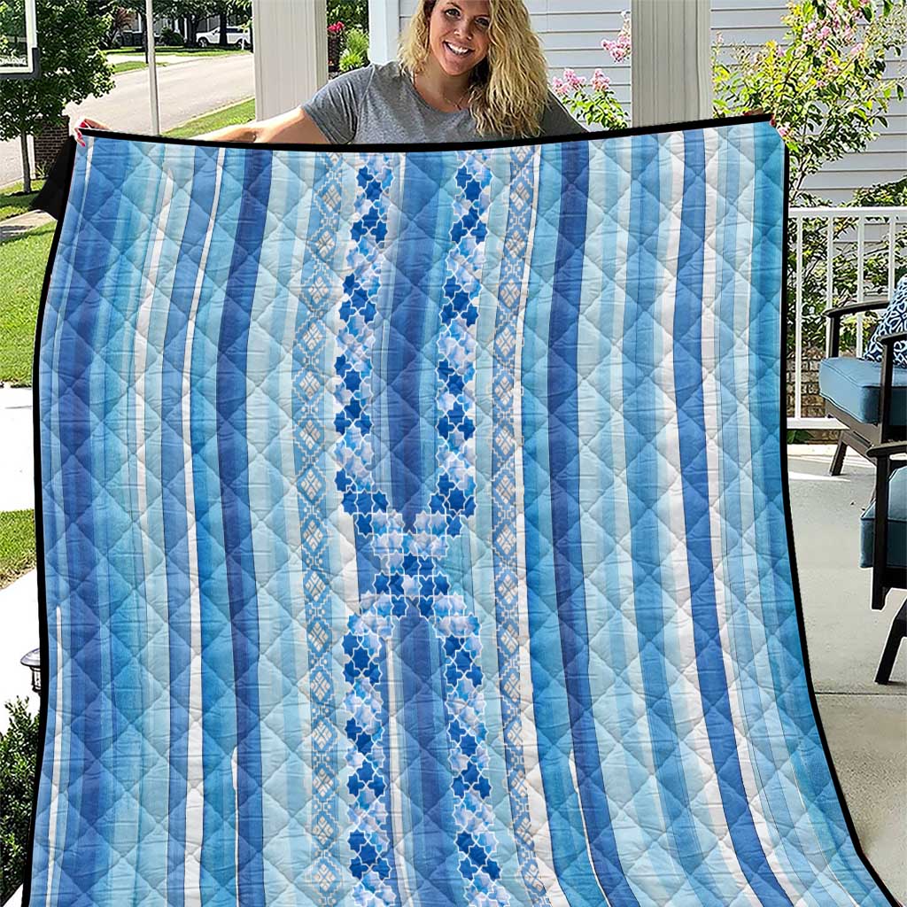 Tunisian Mosaic Pattern Quilt with Blue Stripes and Traditional Tile Design