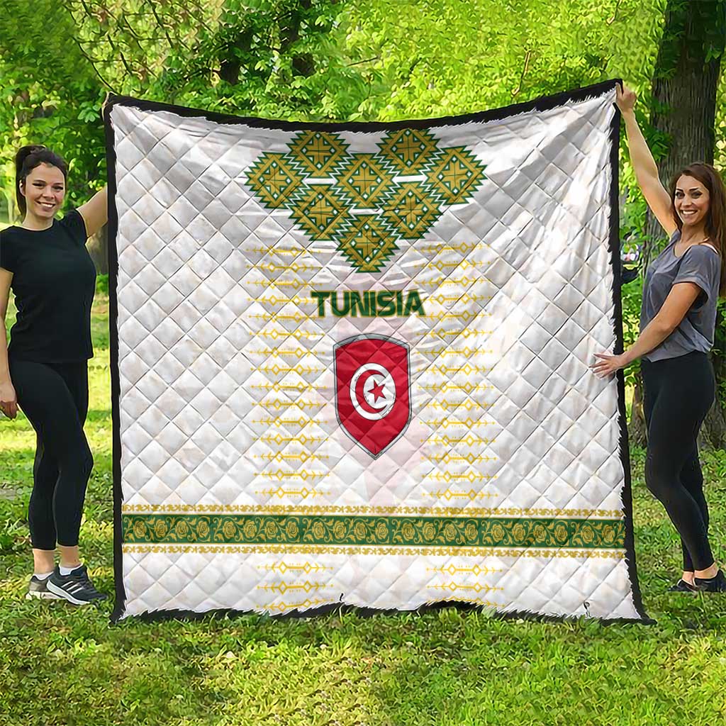 Tunisia Flag Traditional Tribal Pattern Green and White Pullover Quilt with National Crest and Emblem