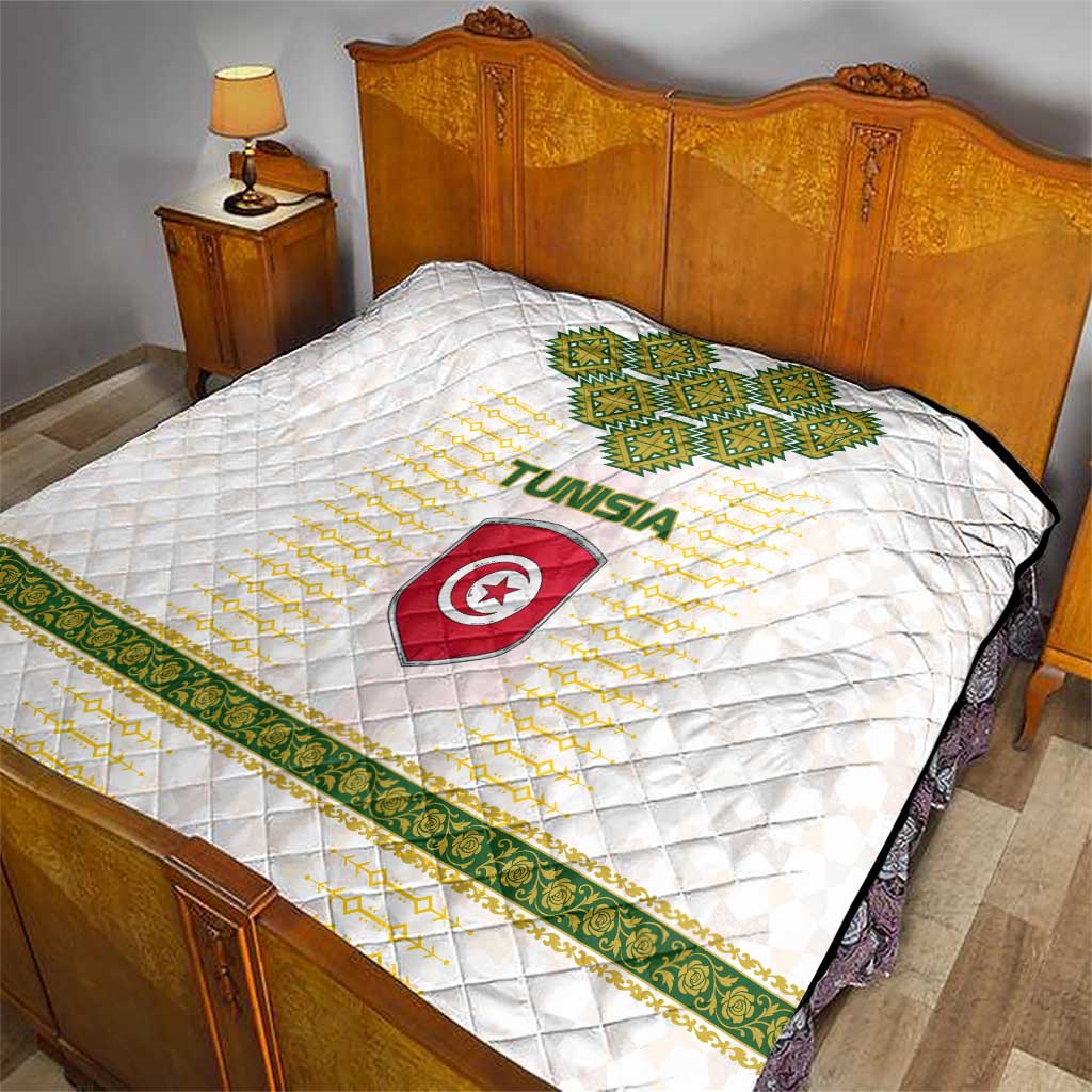 Tunisia Flag Traditional Tribal Pattern Green and White Pullover Quilt with National Crest and Emblem
