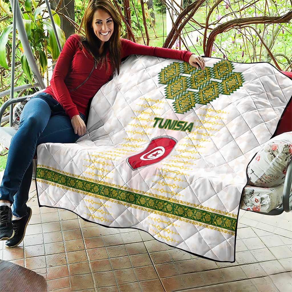 Tunisia Flag Traditional Tribal Pattern Green and White Pullover Quilt with National Crest and Emblem