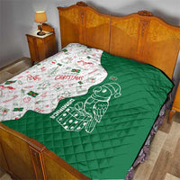 Dominica Christmas Quilt with Parrot Gift Box and Festive Pattern Design - Wonder Print Shop
