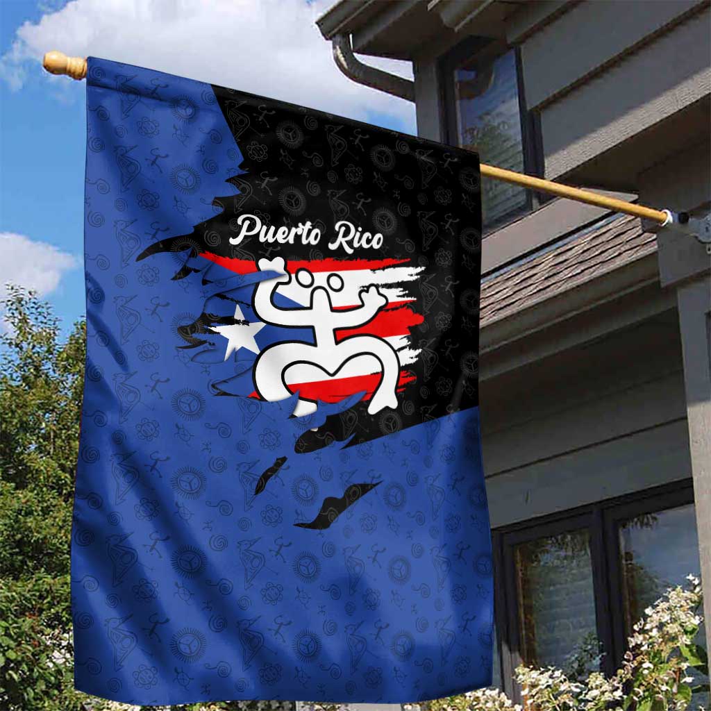Puerto Rico Garden Flag with Coqui Frog Symbol and Distressed Flag Design