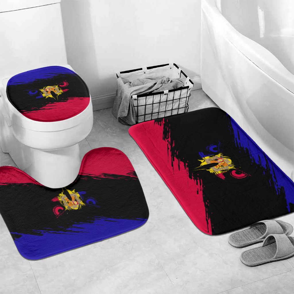 Andorra Bathroom Set with Eagle Eyes and Paint Stroke Design - Wonder Print Shop