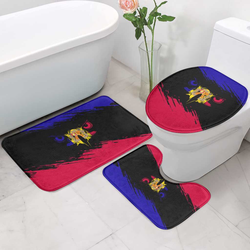 Andorra Bathroom Set with Eagle Eyes and Paint Stroke Design - Wonder Print Shop