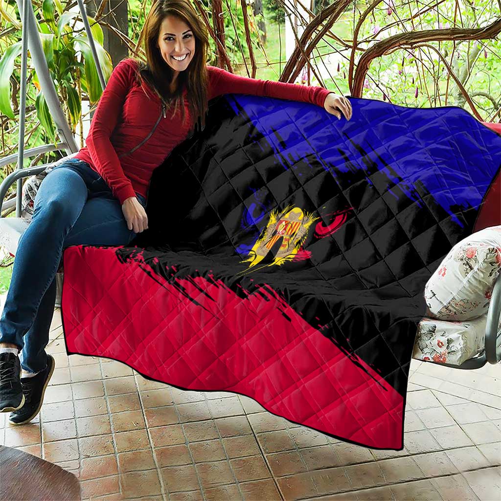Andorra Quilt with Eagle Eyes and Paint Stroke Design - Wonder Print Shop