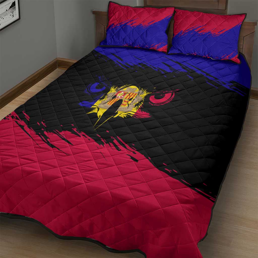 Andorra Quilt Bed Set with Eagle Eyes and Paint Stroke Design - Wonder Print Shop