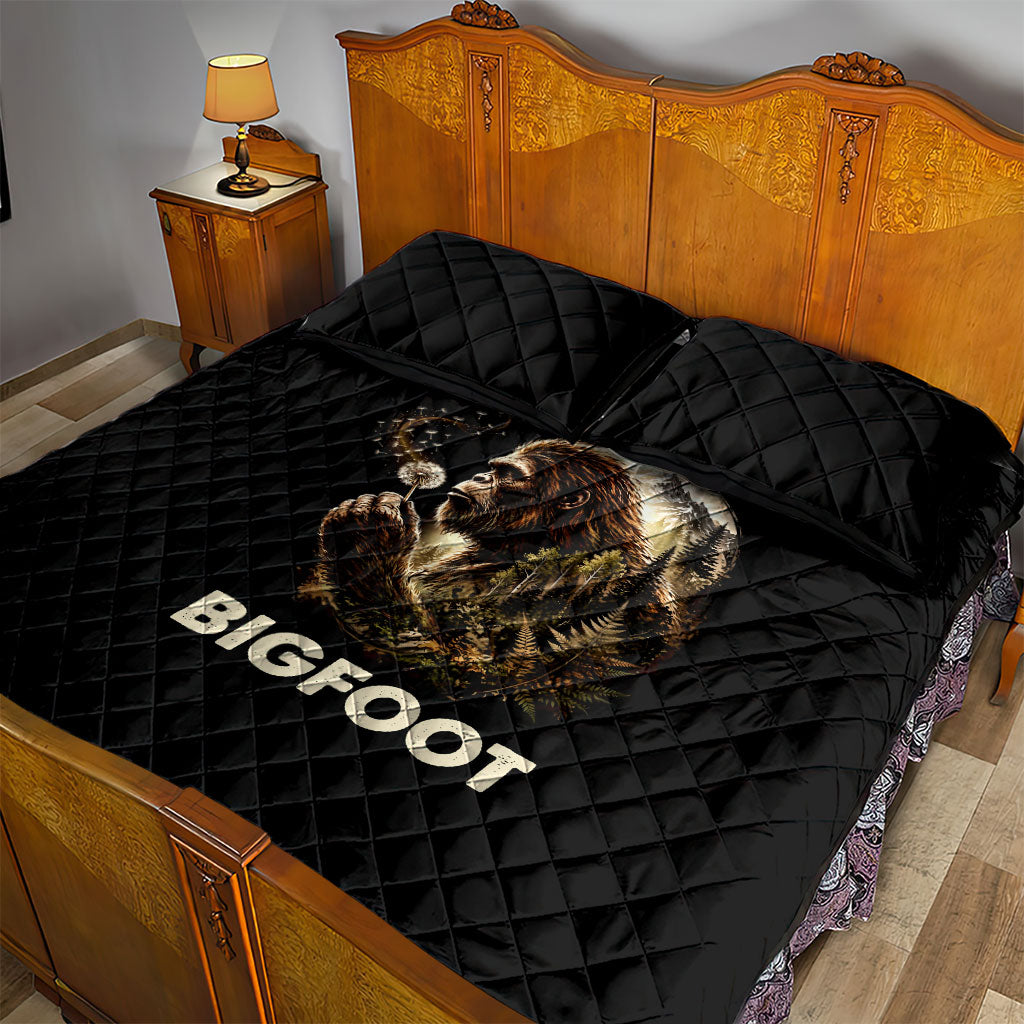 Bigfoot Blowing Wishes Dandelion Quilt Bed Set Vintage Sasquatch Art Forest Mountain Nature