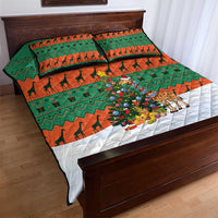 Giraffes Decorating Tree Gifts Quilt Bed Set with Orange Green Holiday Pattern Design - Wonder Print Shop