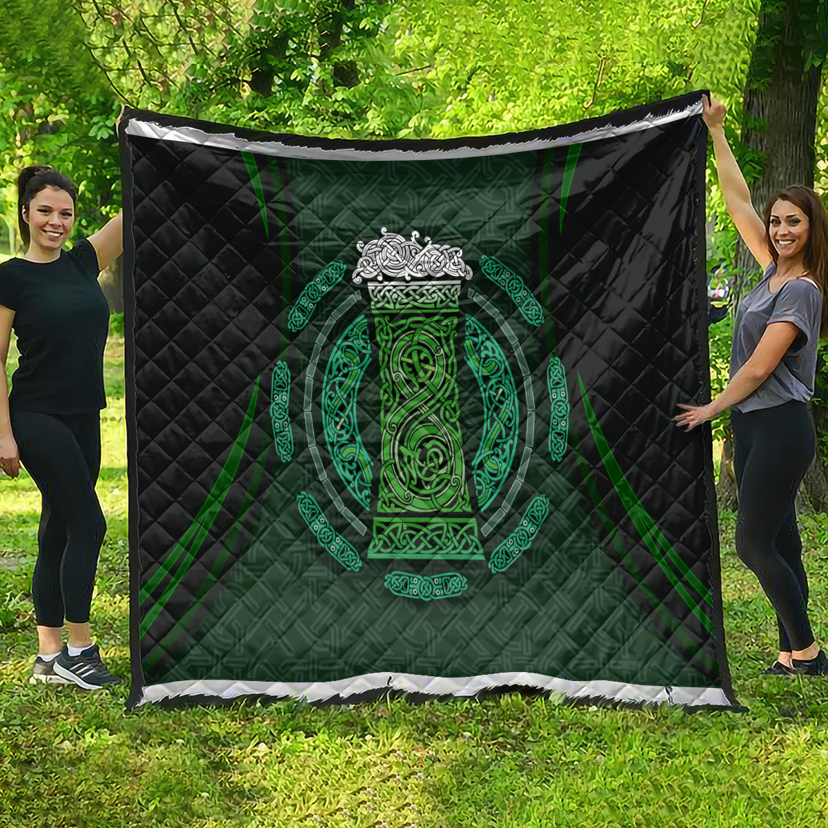 Beer Cup Pattern And Celtic Circle Green Quilt - Wonder Print Shop