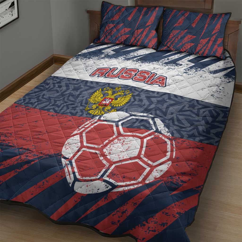 Russia Athletics Quilt Bed Set with Soccer Ball, National Emblem, and Grunge Flag Design
