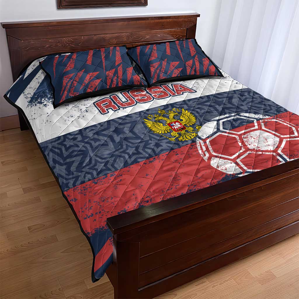Russia Athletics Quilt Bed Set with Soccer Ball, National Emblem, and Grunge Flag Design