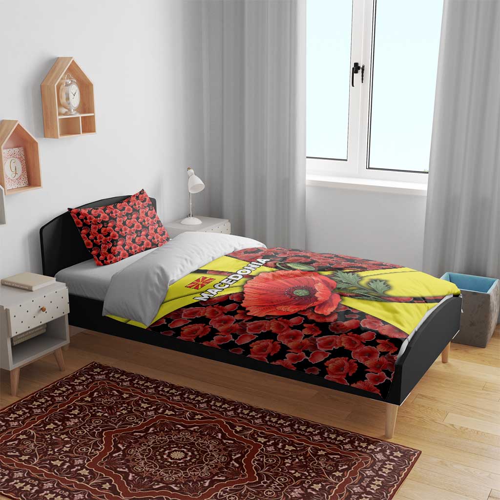 Macedonia Bedding Set with Red Poppy Flower and Curved Panel Design - Wonder Print Shop